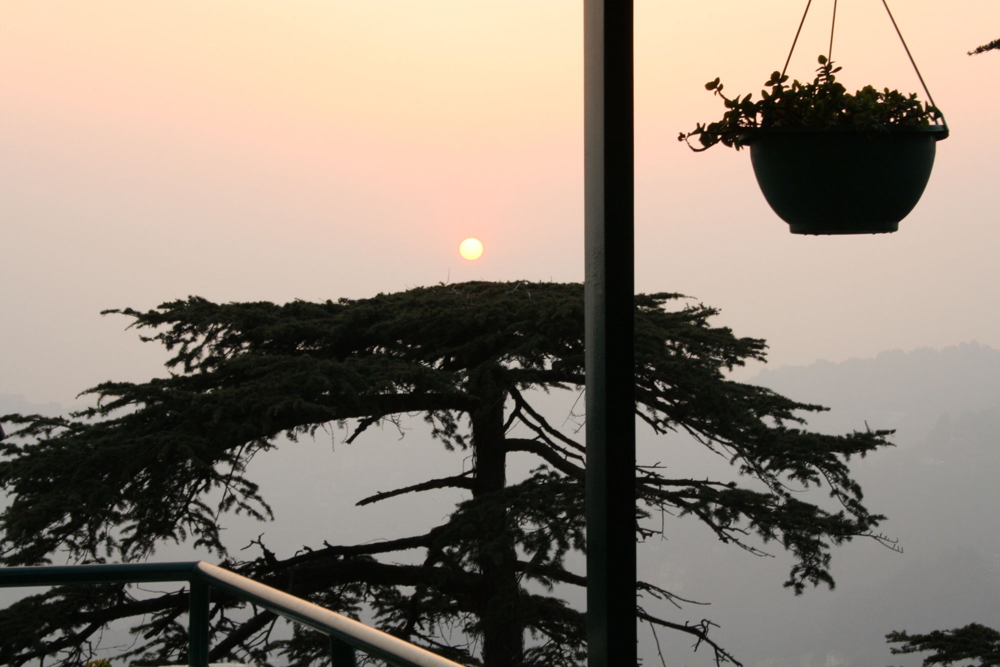 Honeymoon Inn Mussoorie Kültér fotó